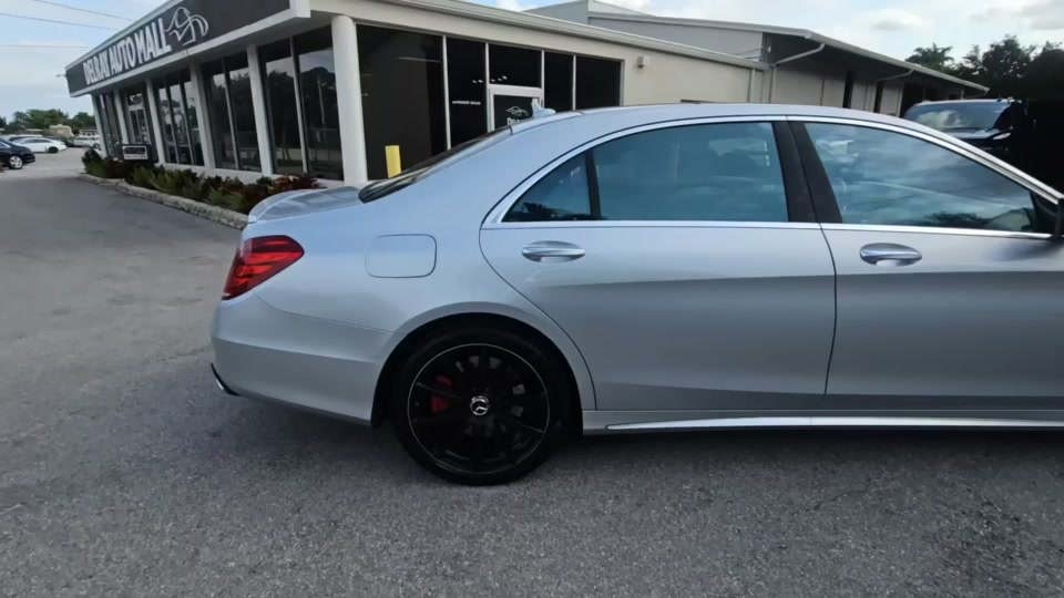 Mercedes-Benz S 63 AMG 4MATIC снимка Mercedes-Benz S 63 AMG 4MATIC