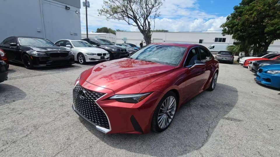 2023 Lexus IS 300