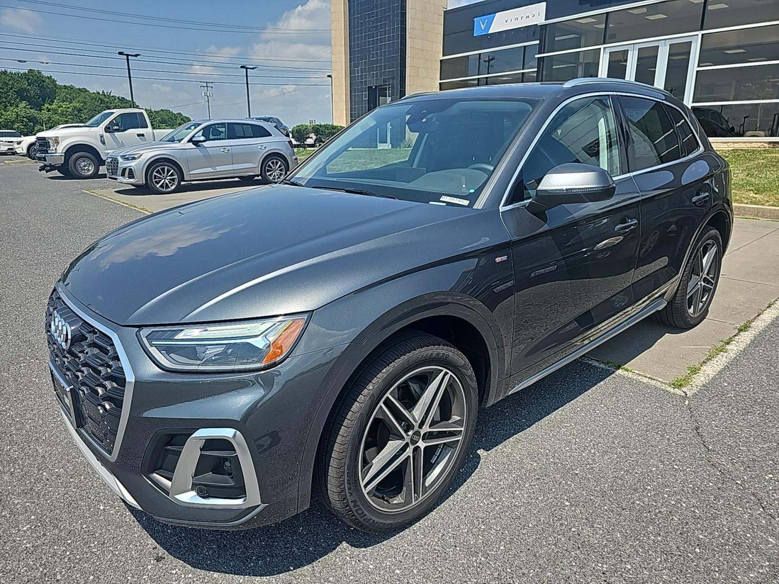2024 Audi Q5 e Plug-In Hybrid S line Premium Plus 55 TFSI