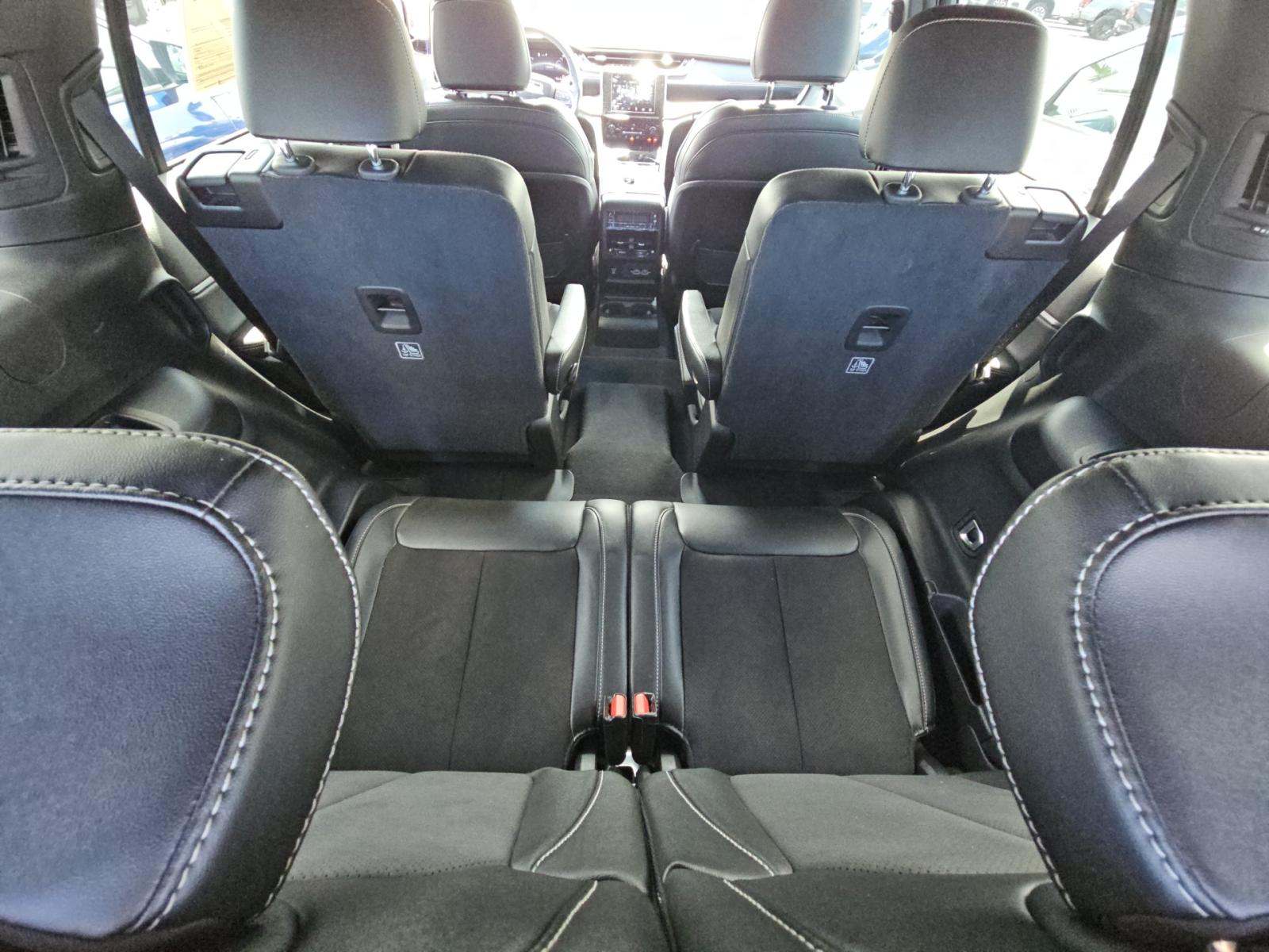2023 Jeep Grand Cherokee L Altitude AWD