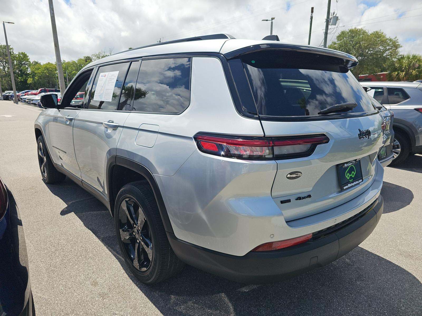 2023 Jeep Grand Cherokee L Altitude AWD