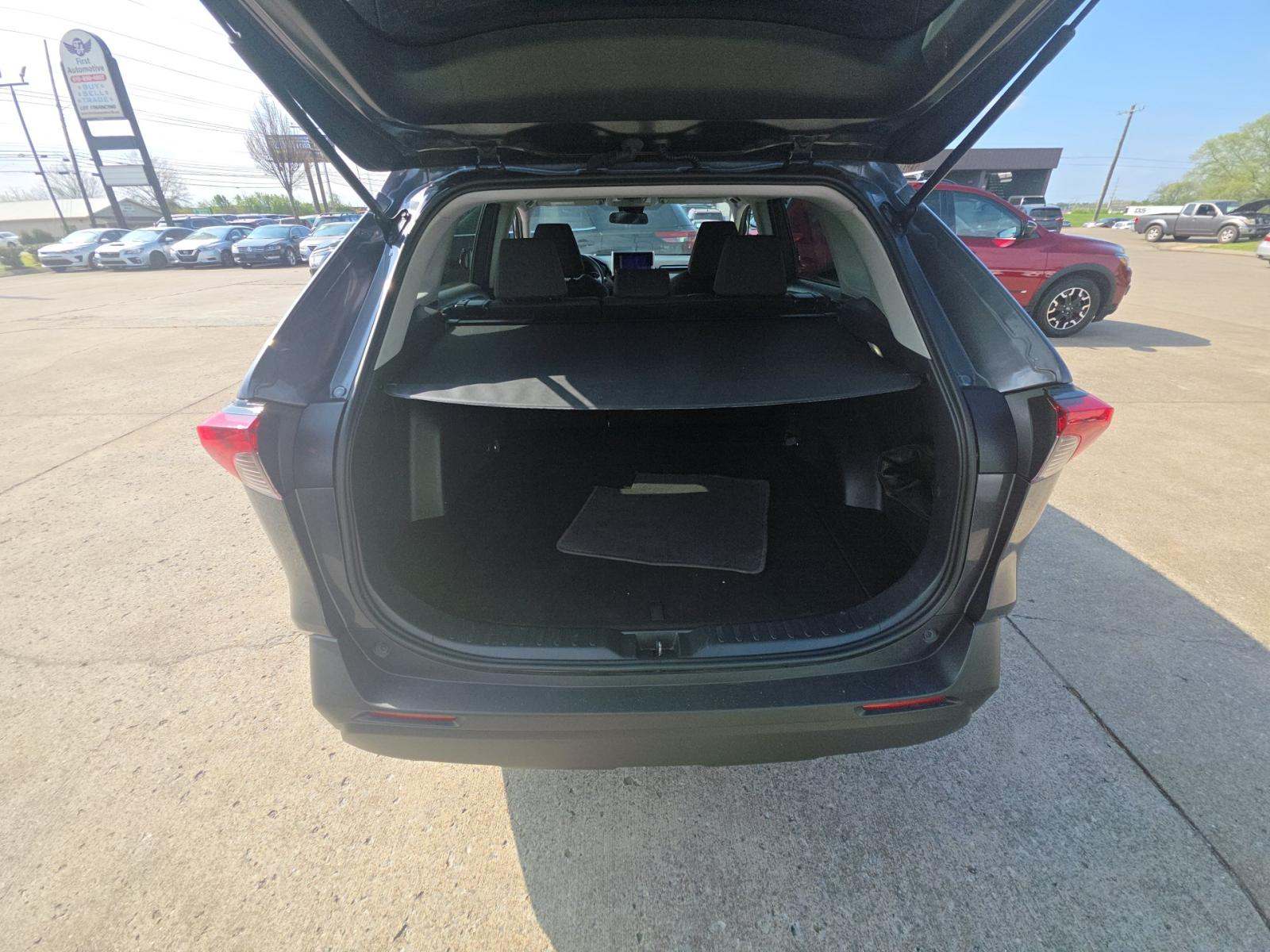 2024 Toyota RAV4 XLE FWD