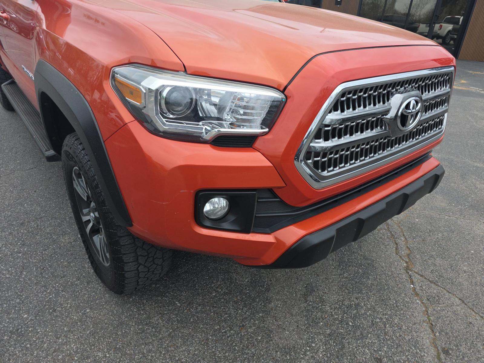 2017 Toyota Tacoma TRD Off-Road AWD