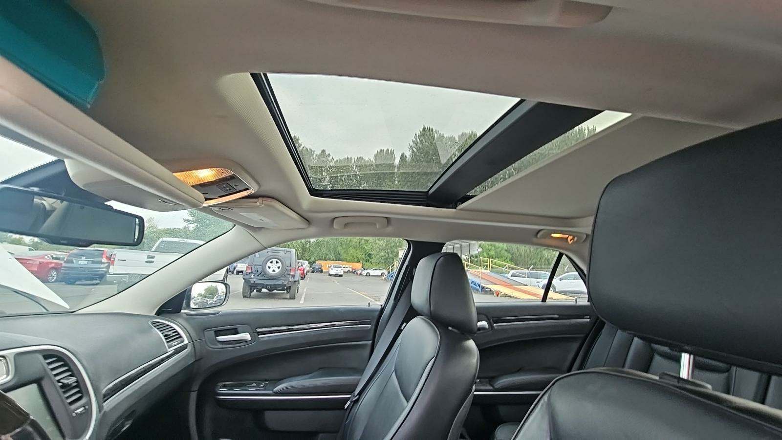 2016 Chrysler 300 C RWD