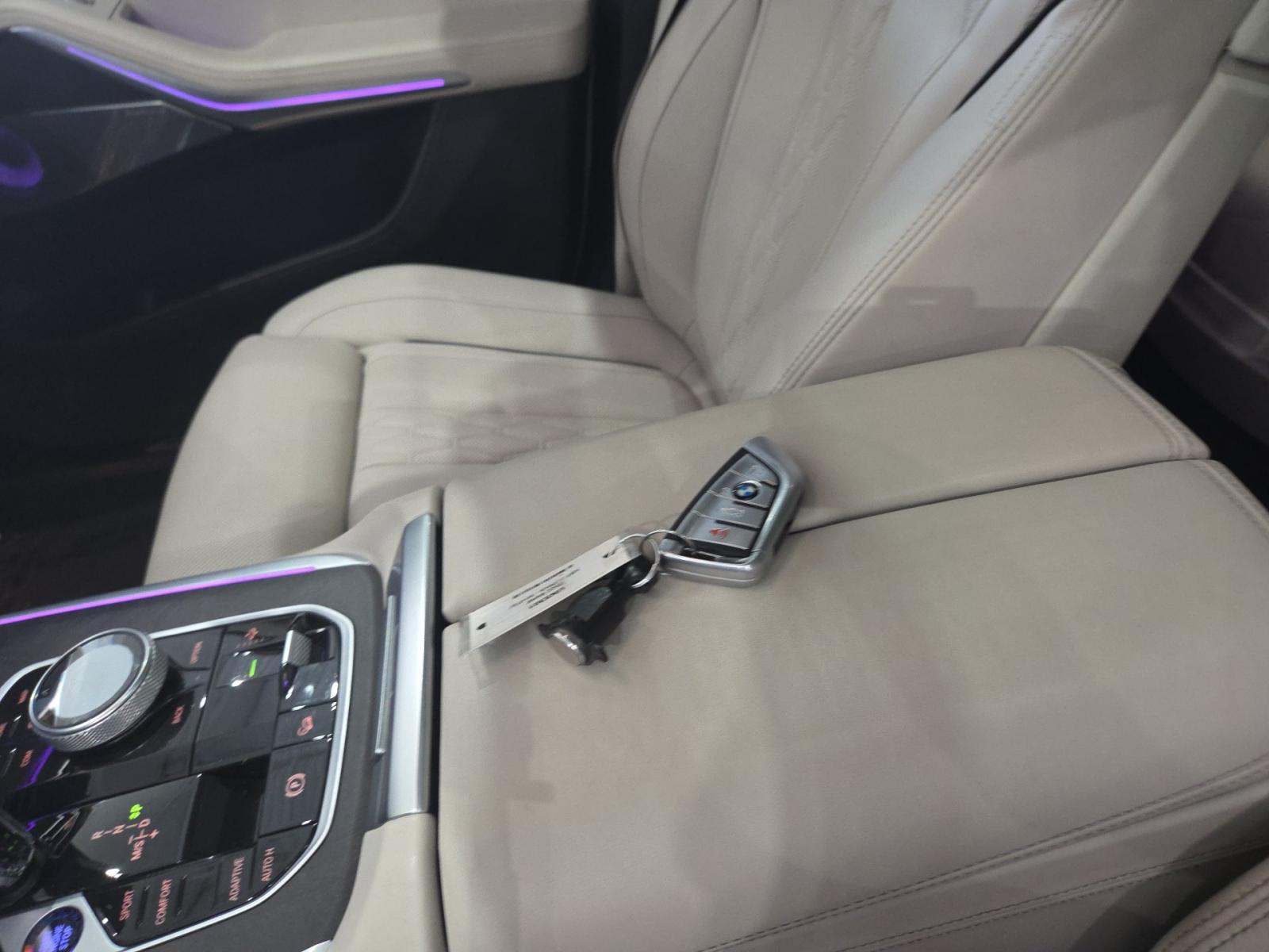 2022 BMW X7 ALPINA XB7 AWD