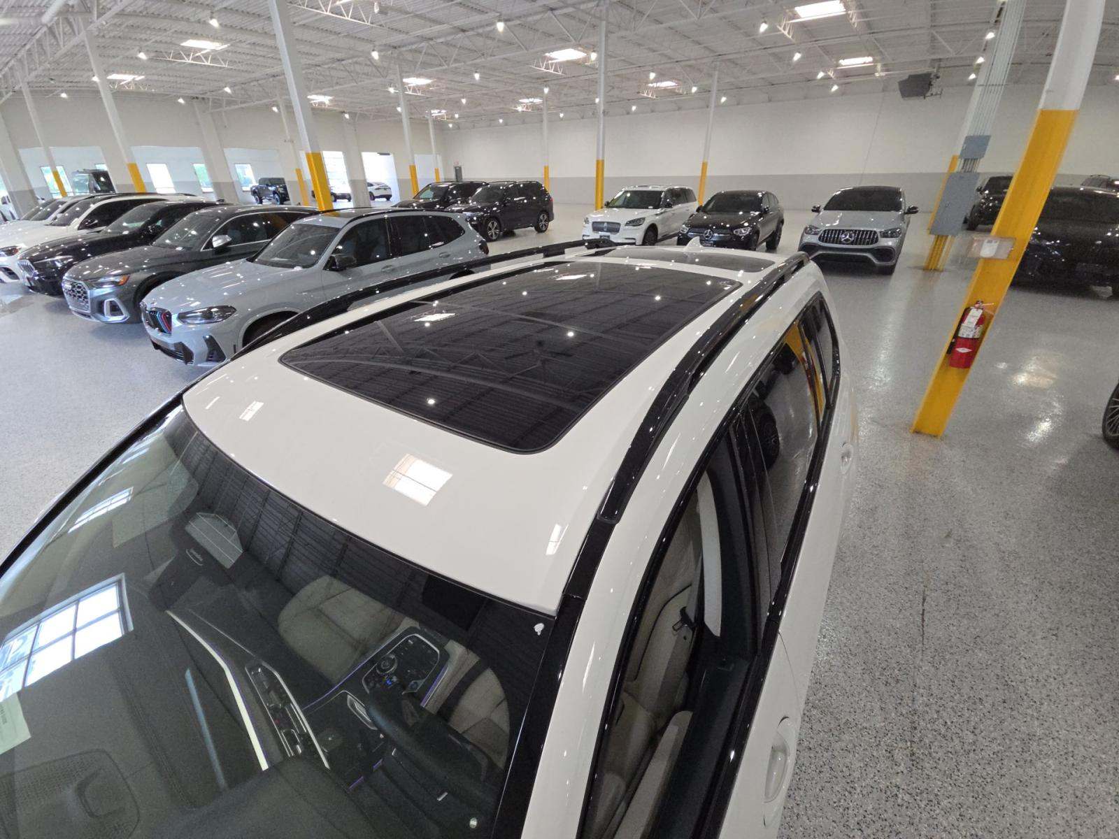 2022 BMW X7 ALPINA XB7 AWD