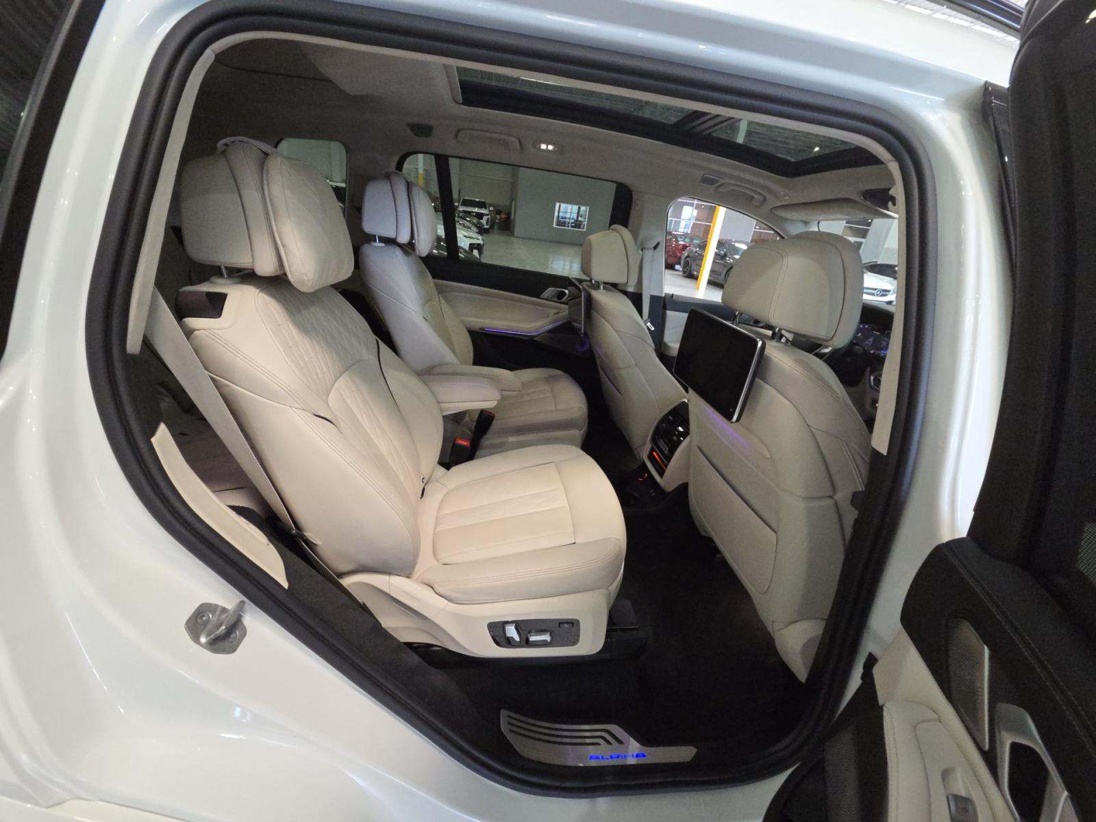 2022 BMW X7 ALPINA XB7 AWD