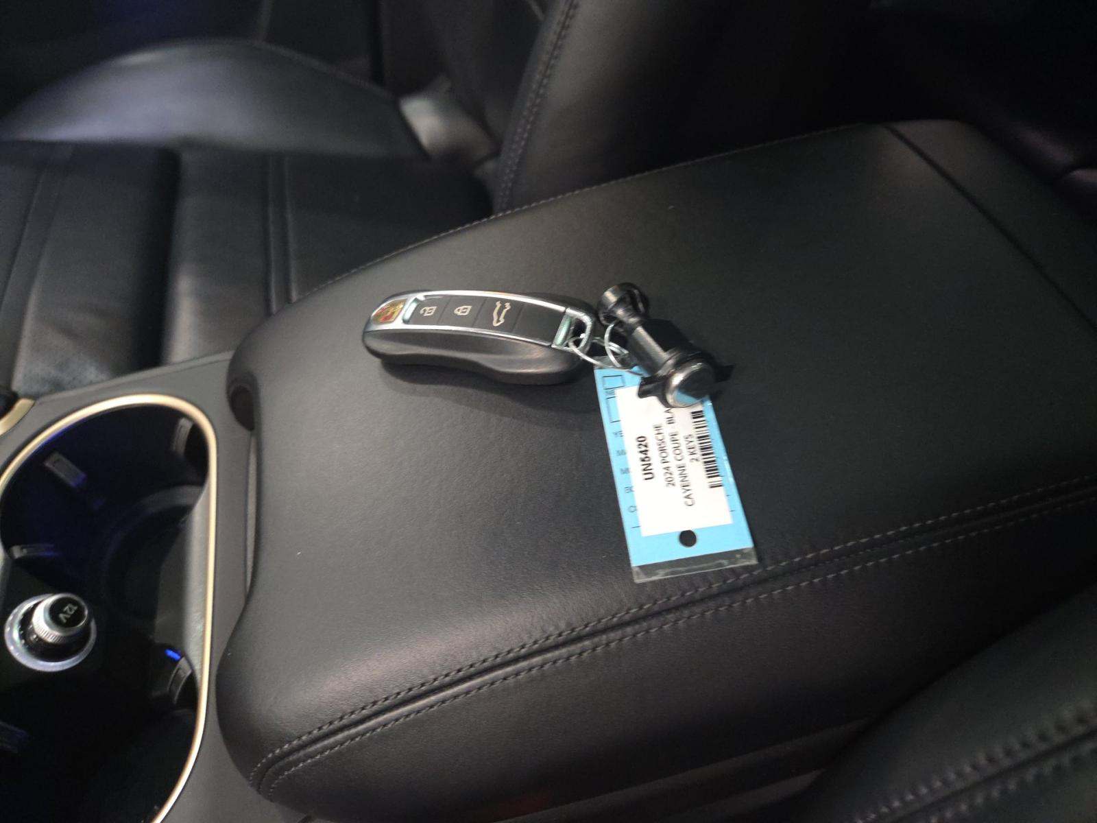 2024 Porsche Cayenne Base AWD