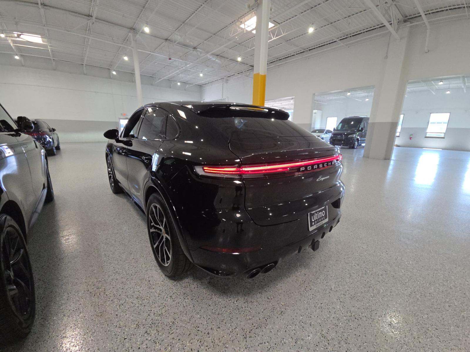 2024 Porsche Cayenne Base AWD