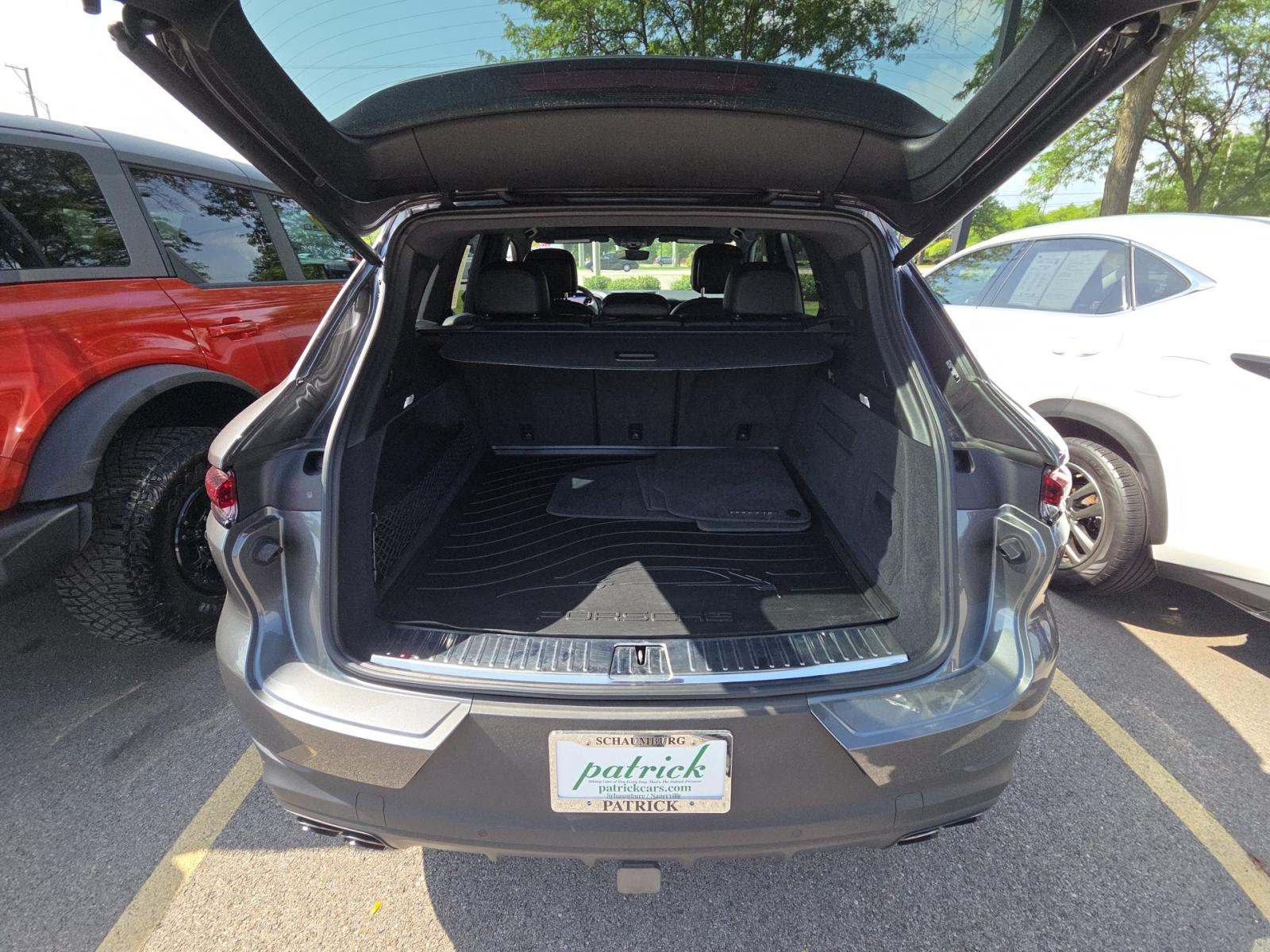 2024 Porsche Cayenne Base AWD