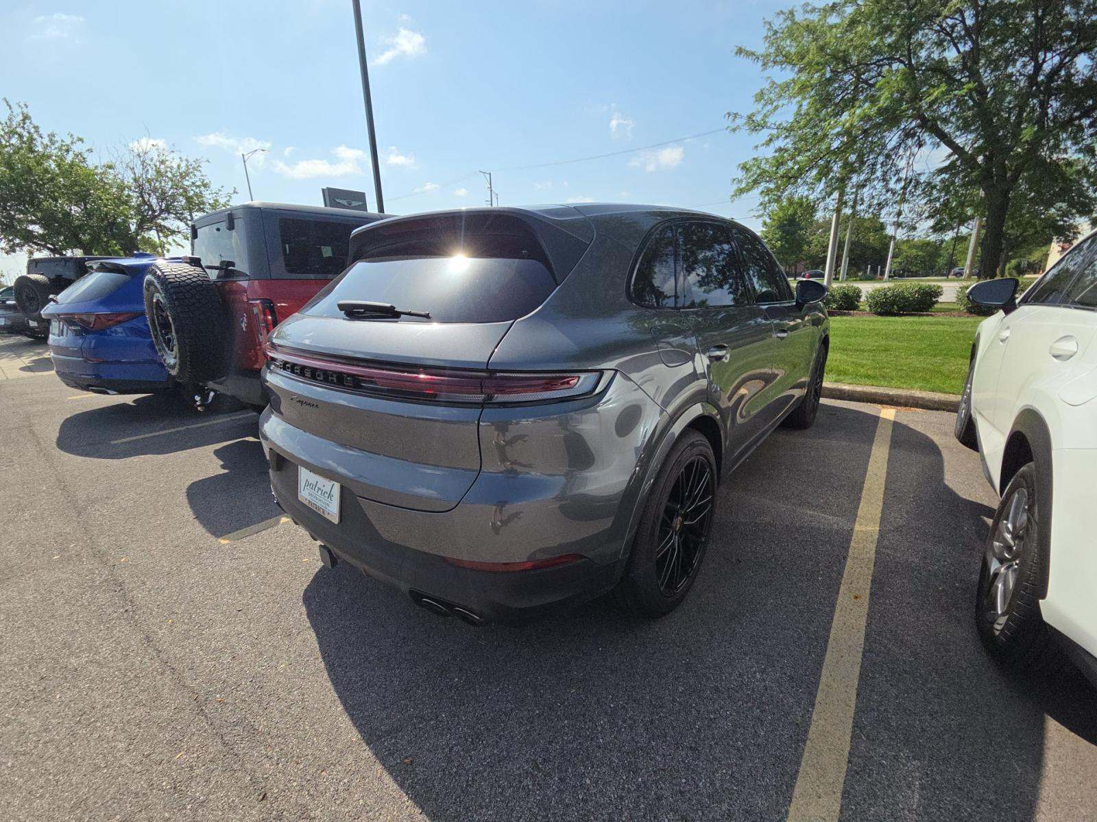 2024 Porsche Cayenne Base AWD