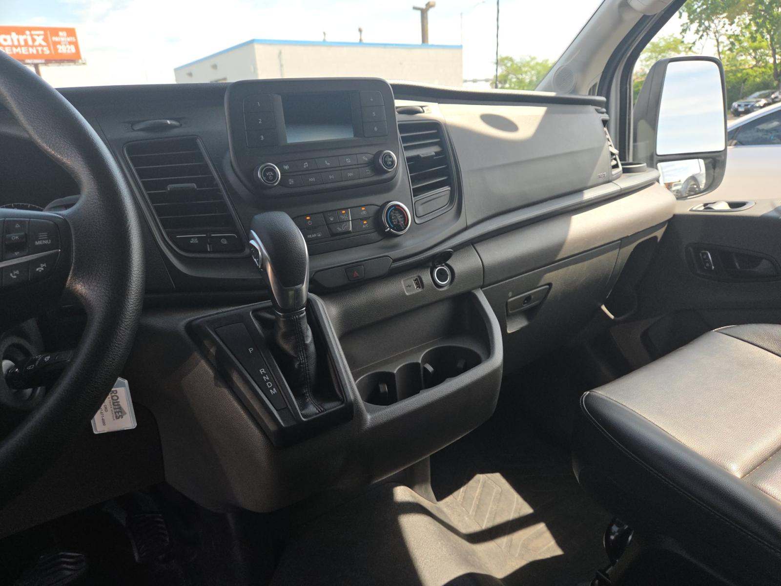 FORD TRANSIT 350 - 10