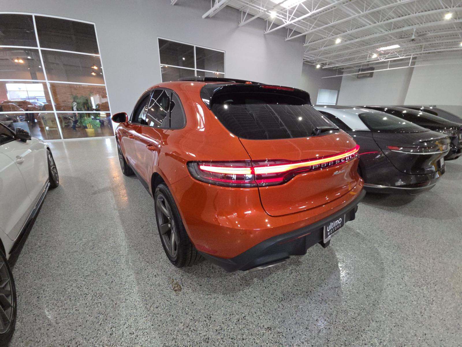 2025 Porsche Macan Base AWD