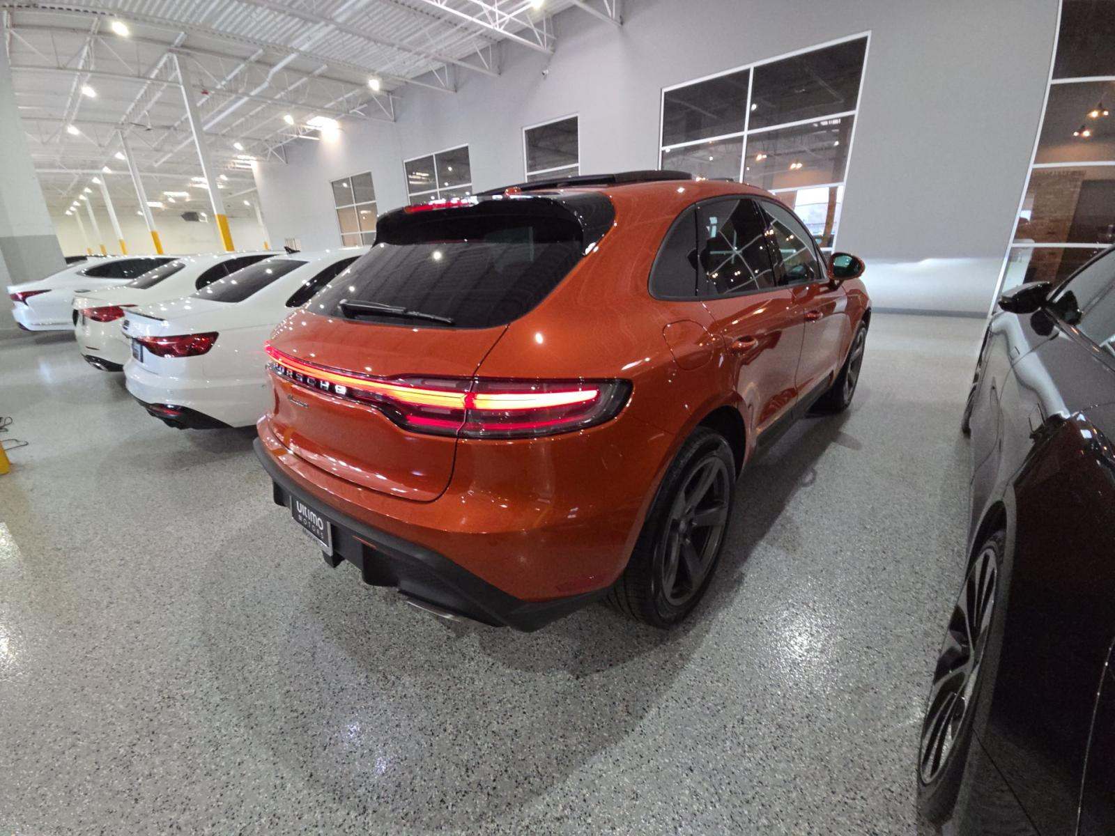 2025 Porsche Macan Base AWD