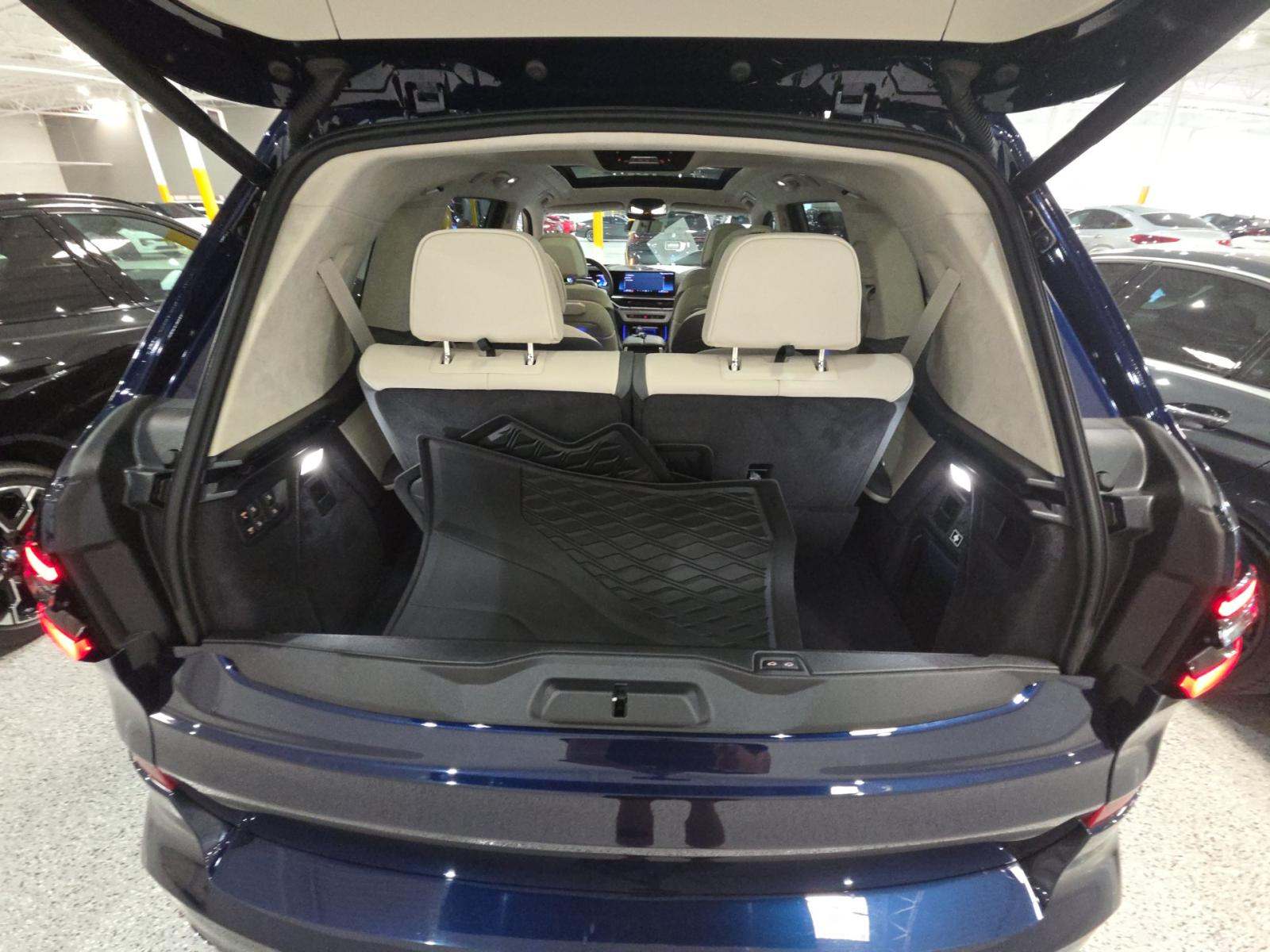 2026 BMW X7 ALPINA XB7 AWD