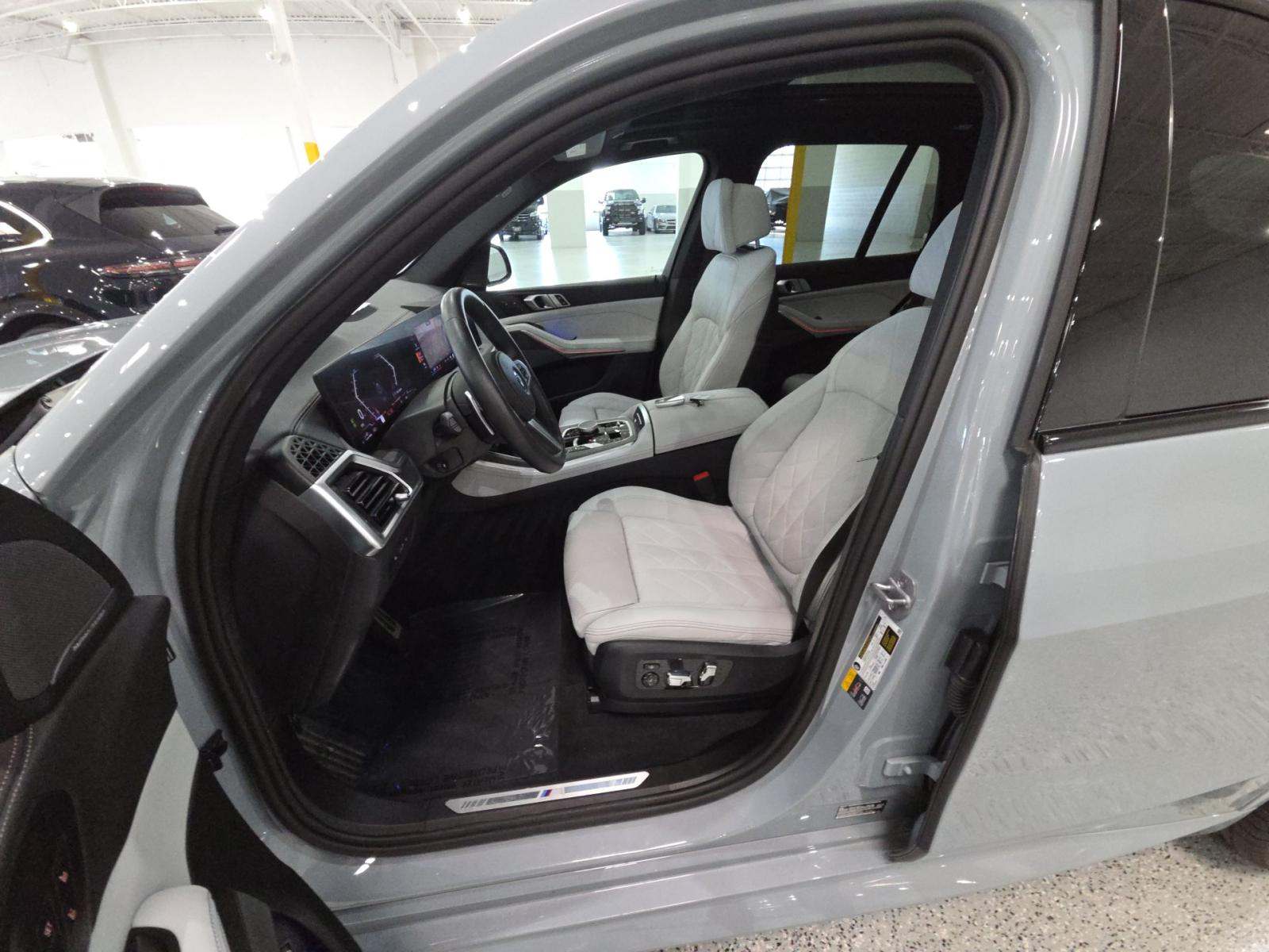 2025 BMW X5 xDrive50e AWD