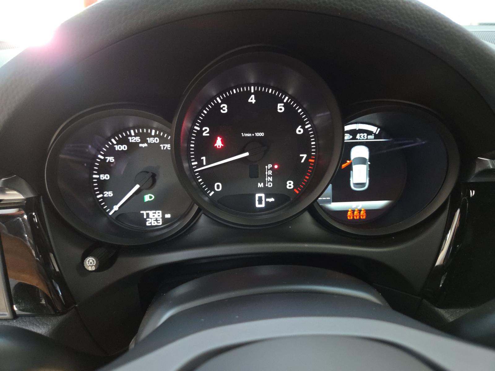 2024 Porsche Macan Base AWD