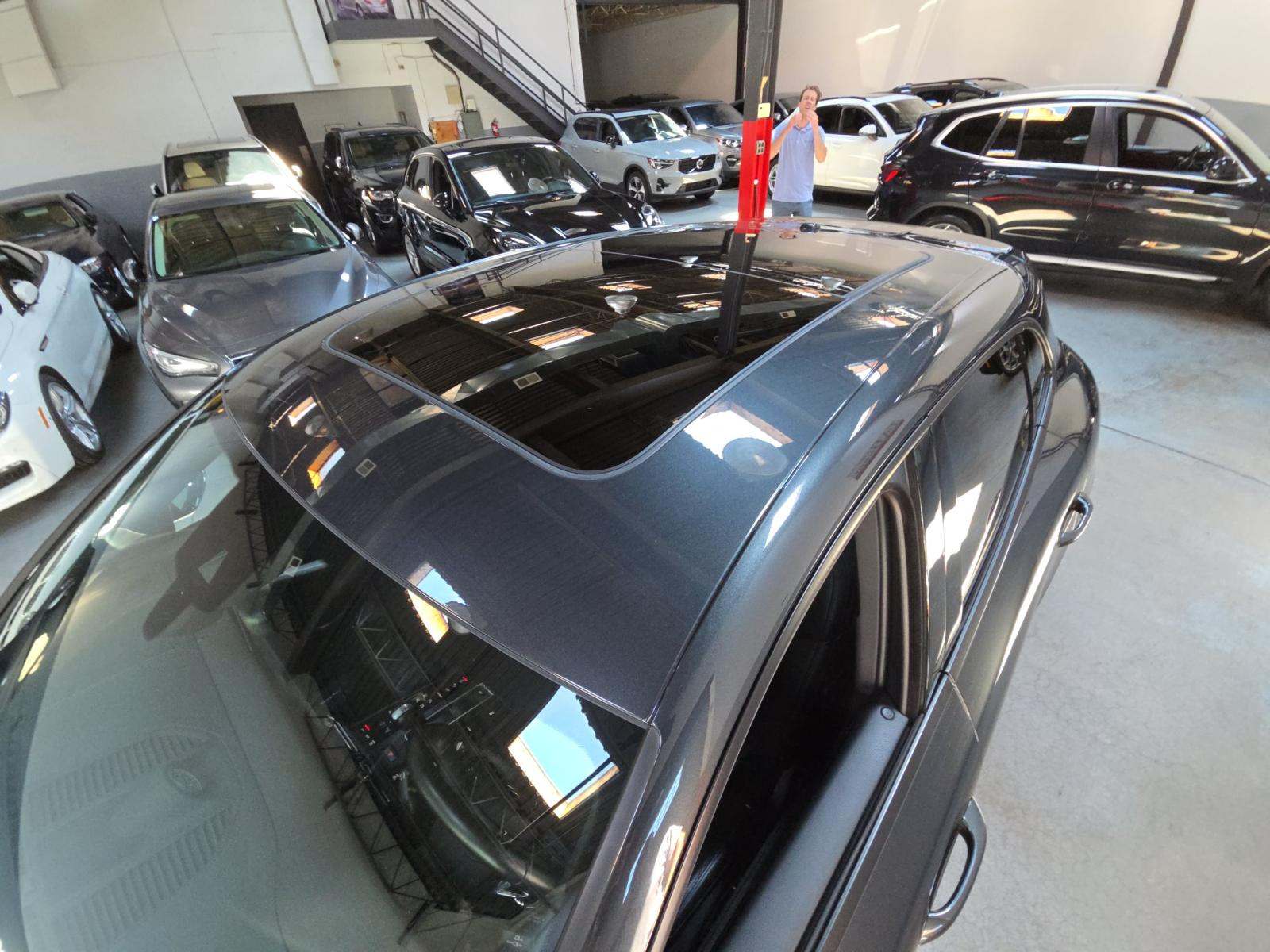 2024 Porsche Macan Base AWD