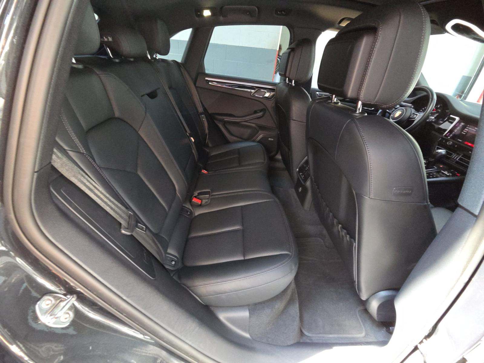 2024 Porsche Macan Base AWD