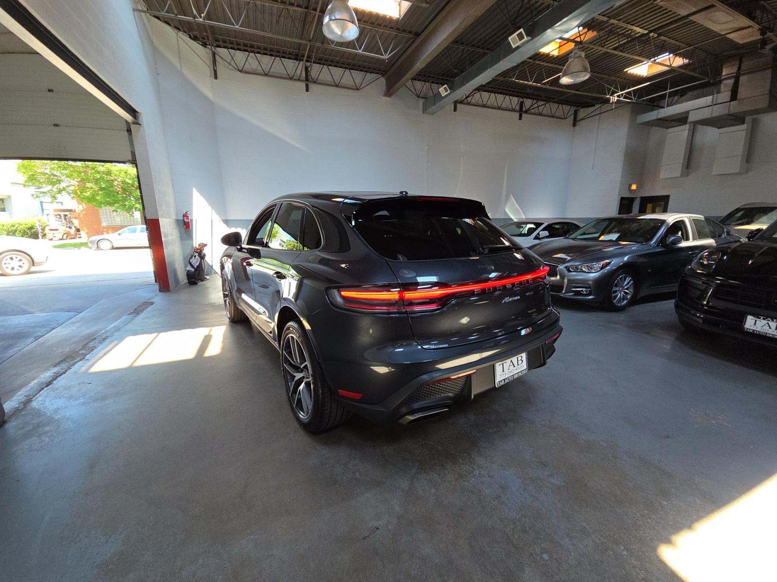 2024 Porsche Macan Base AWD