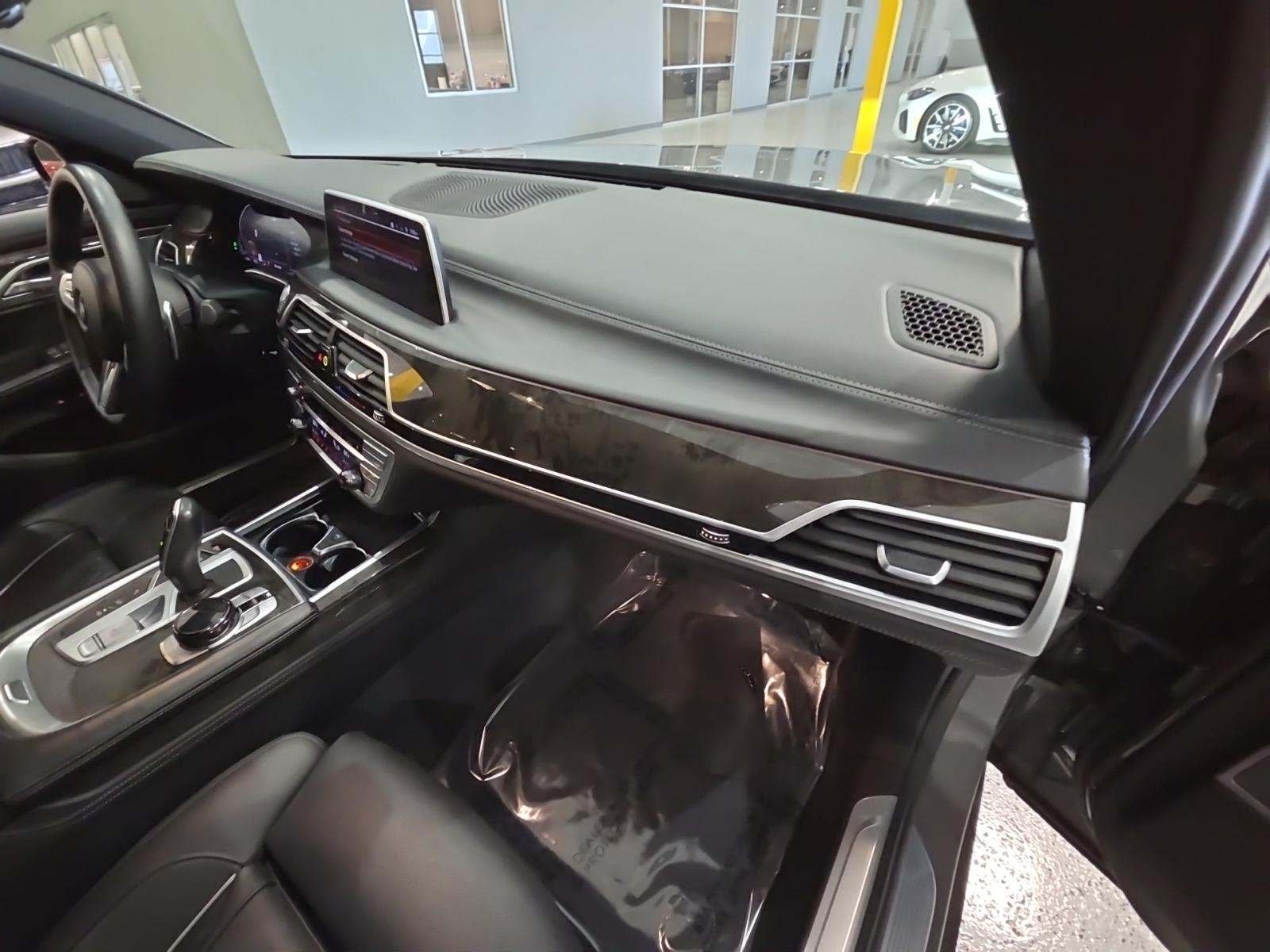 2022 BMW 7 Series 750i xDrive AWD