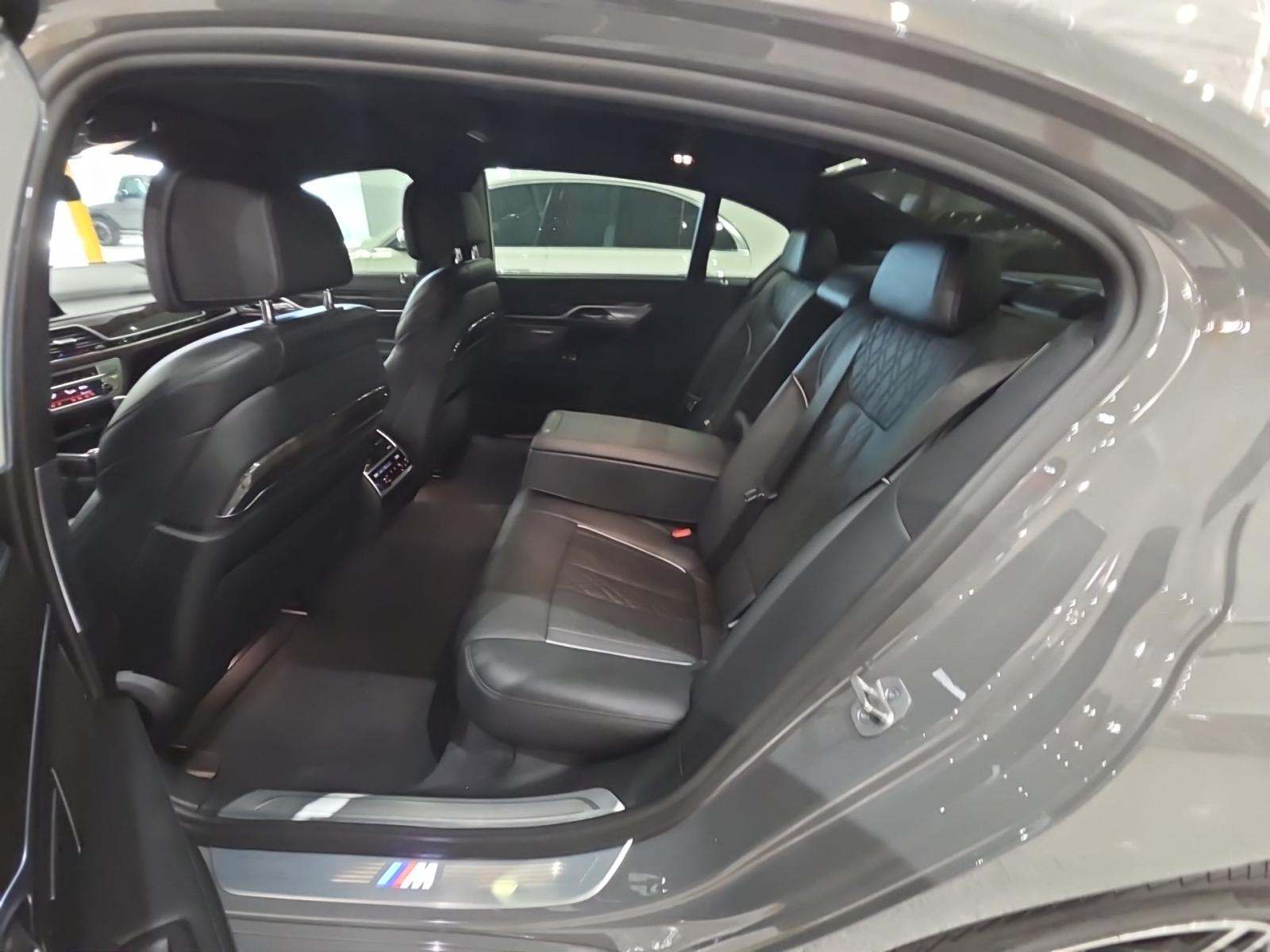 2022 BMW 7 Series 750i xDrive AWD