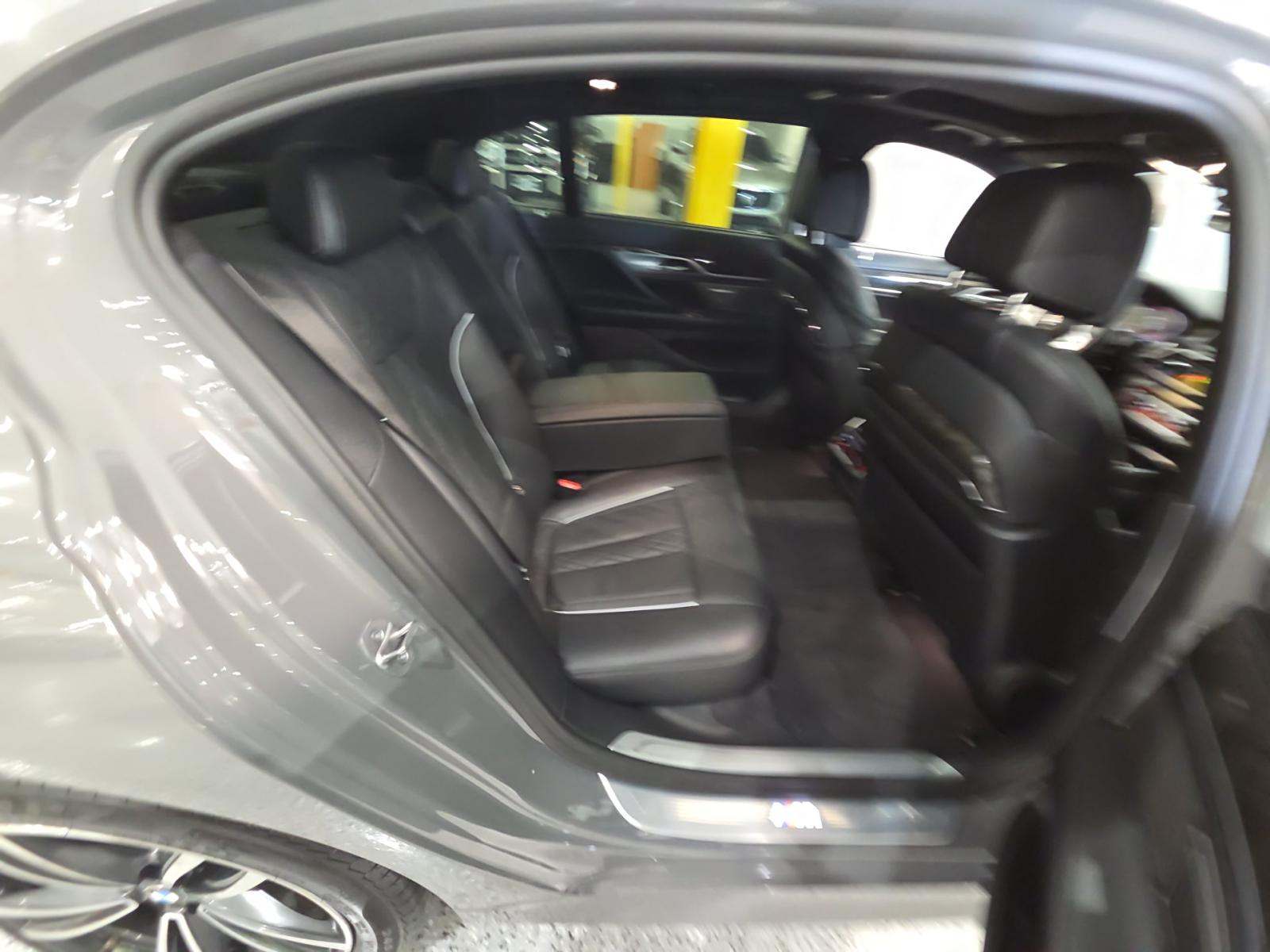 2022 BMW 7 Series 750i xDrive AWD