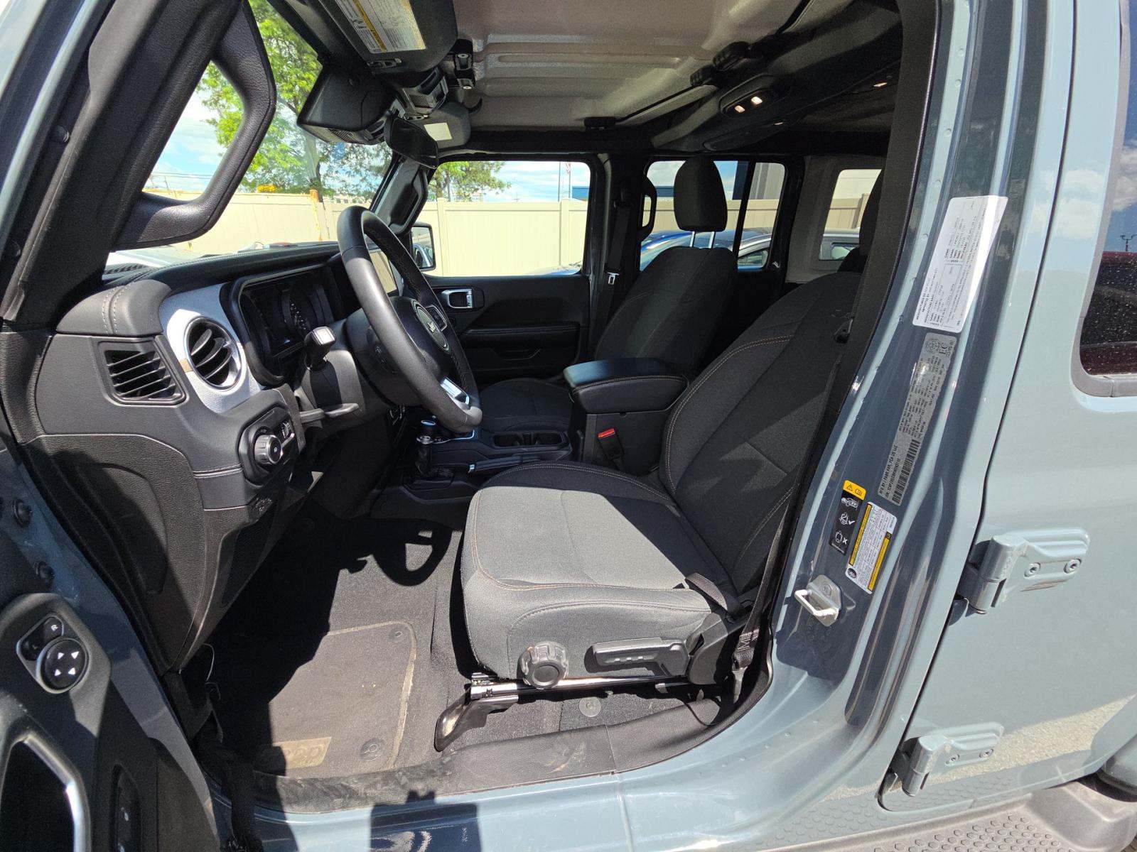 2024 Jeep Wrangler Sahara AWD
