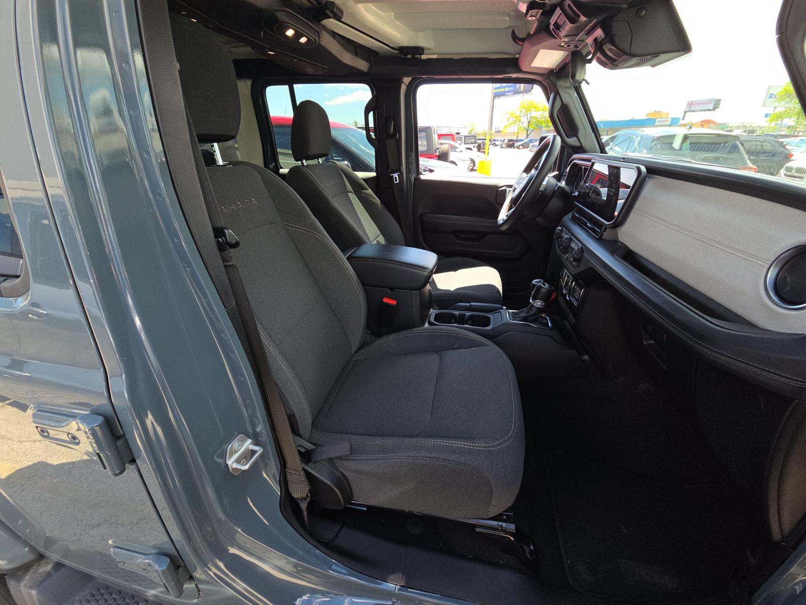 2024 Jeep Wrangler Sahara AWD