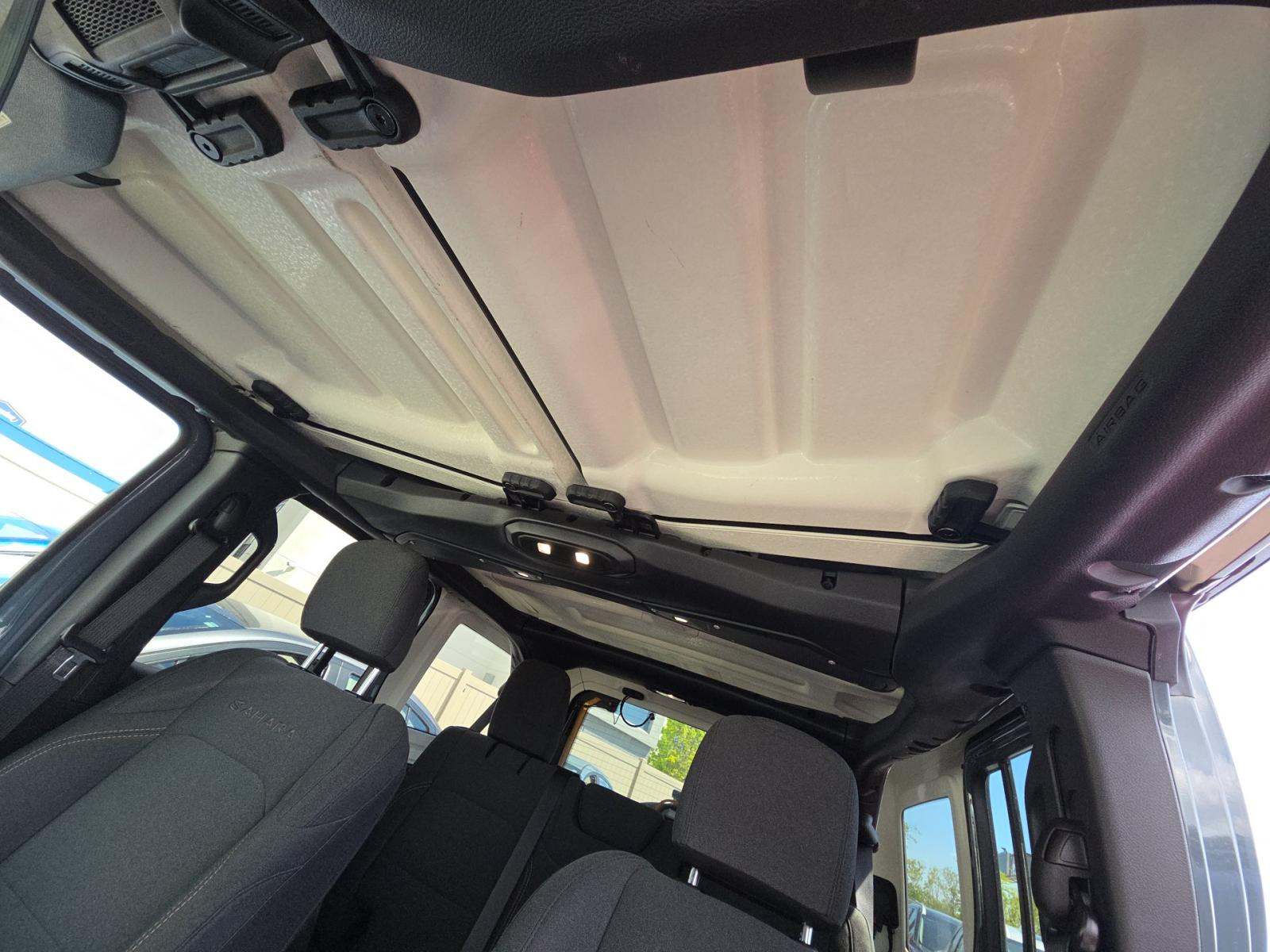 2024 Jeep Wrangler Sahara AWD