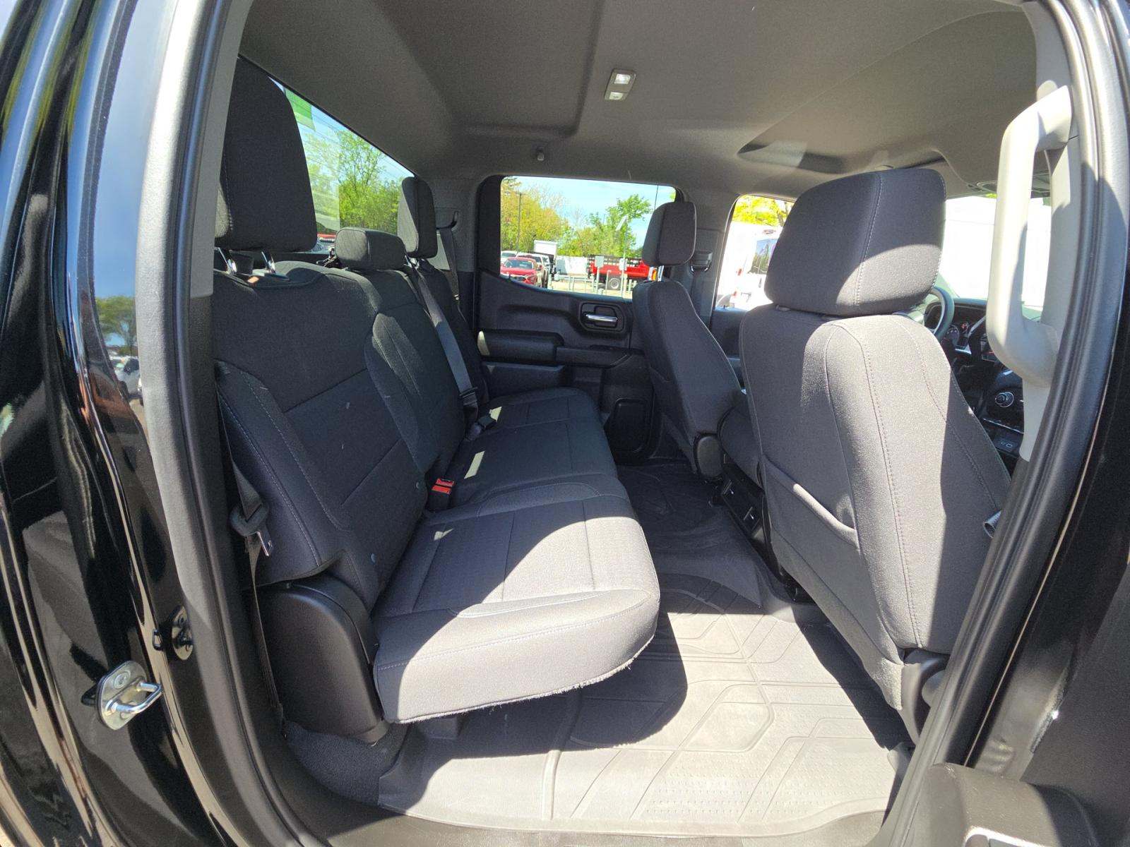 2023 Chevrolet Silverado 1500 Custom AWD