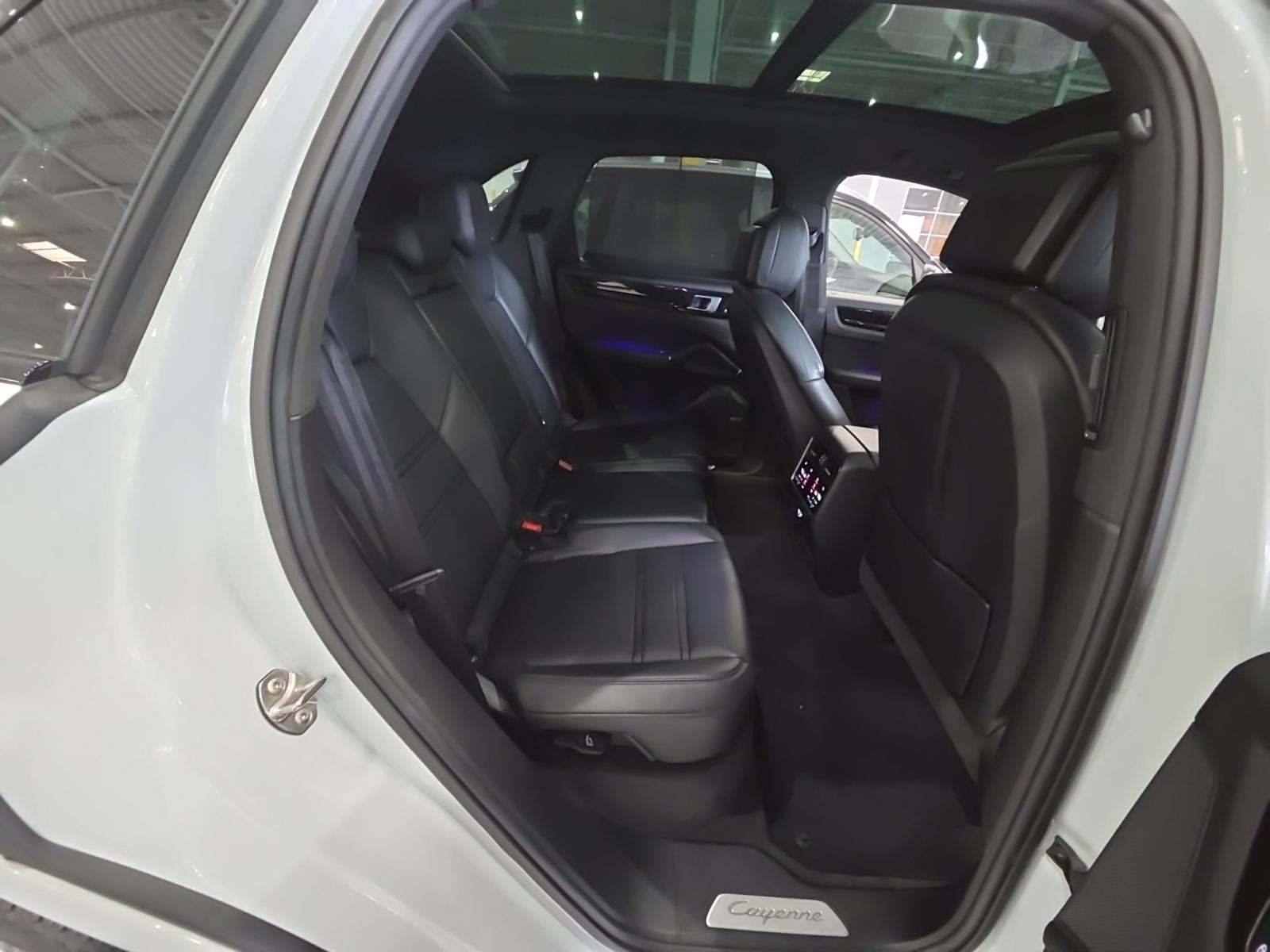 2022 Porsche Cayenne Base AWD