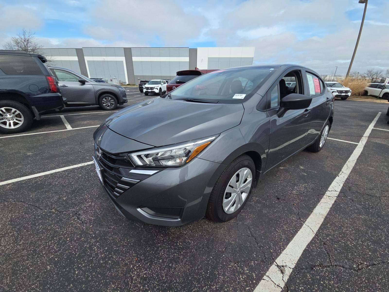 NISSAN VERSA - 1