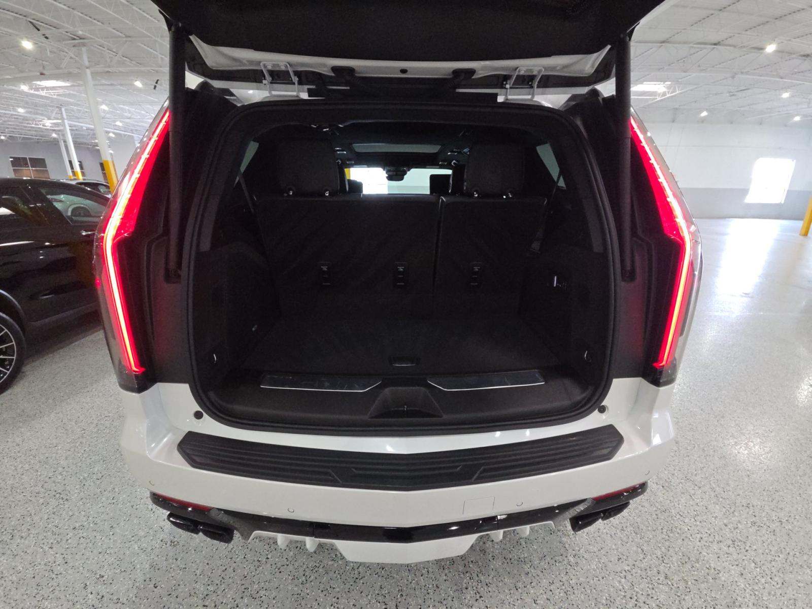 2024 Cadillac Escalade V-Series AWD