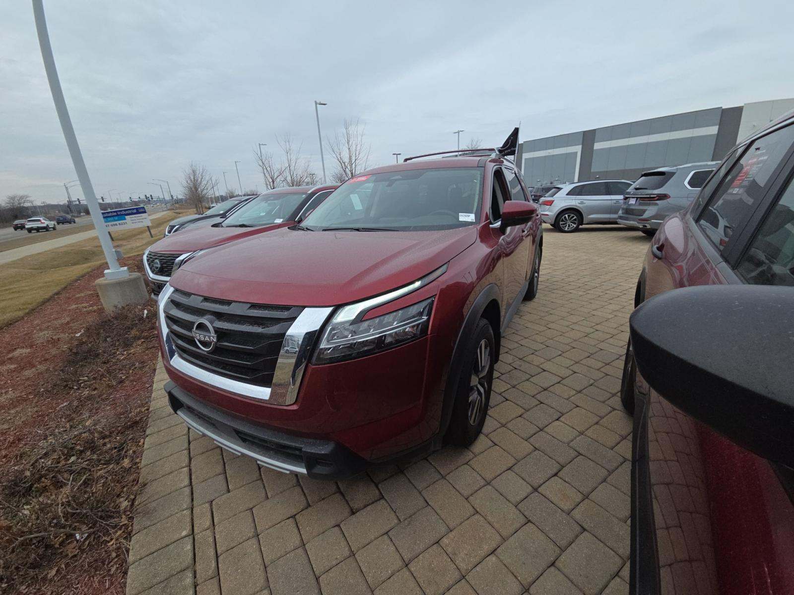 2024 Nissan Pathfinder SL AWD