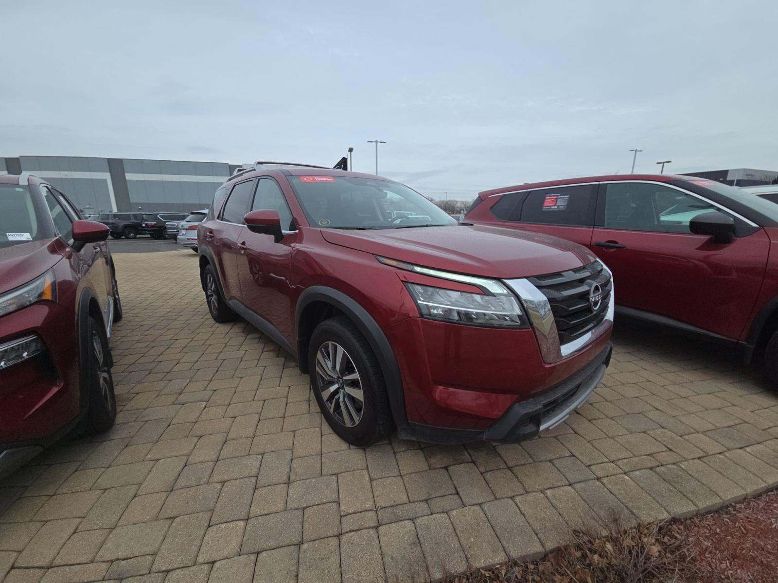 2024 Nissan Pathfinder SL AWD