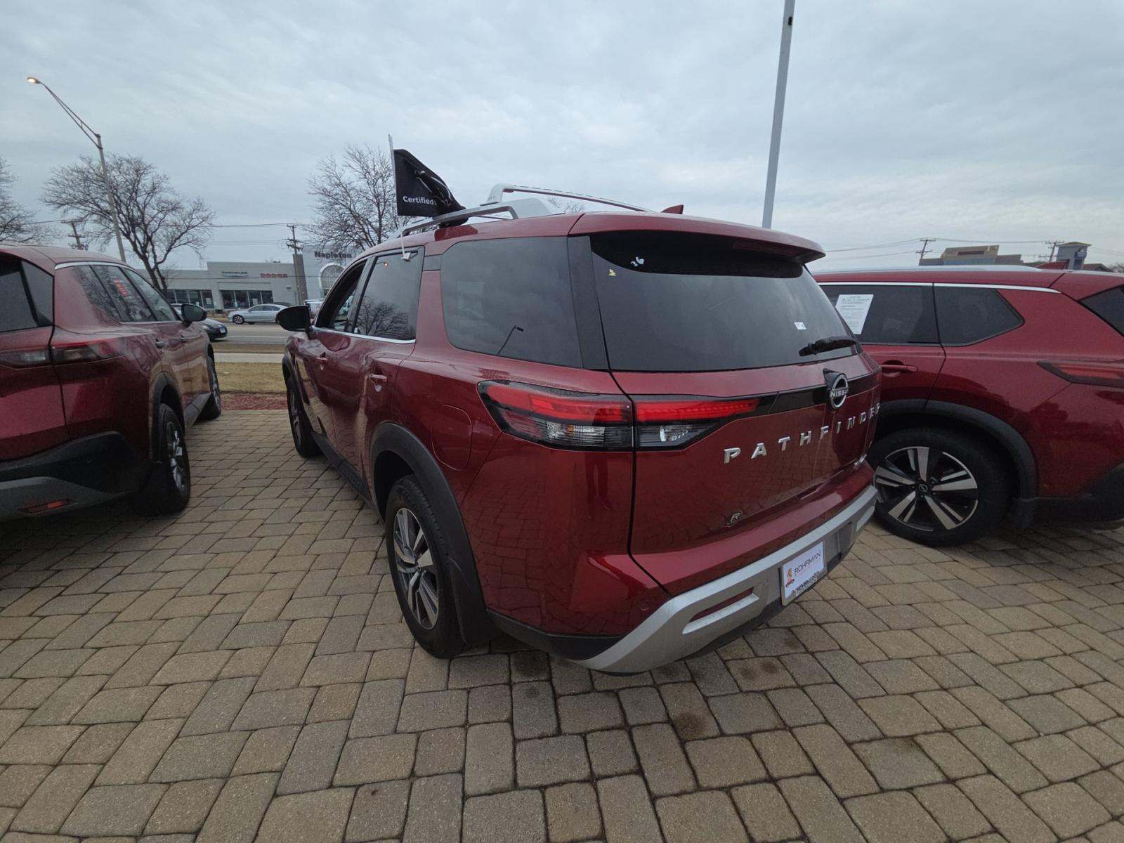 2024 Nissan Pathfinder SL AWD