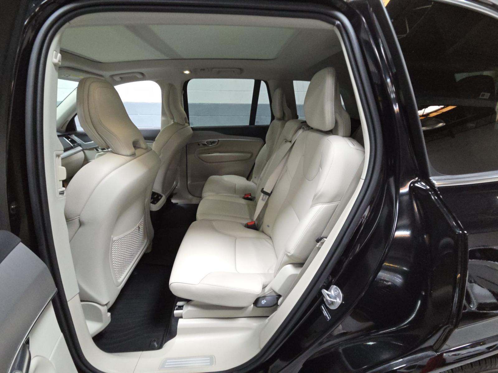 2025 Volvo XC90 B5 Core AWD