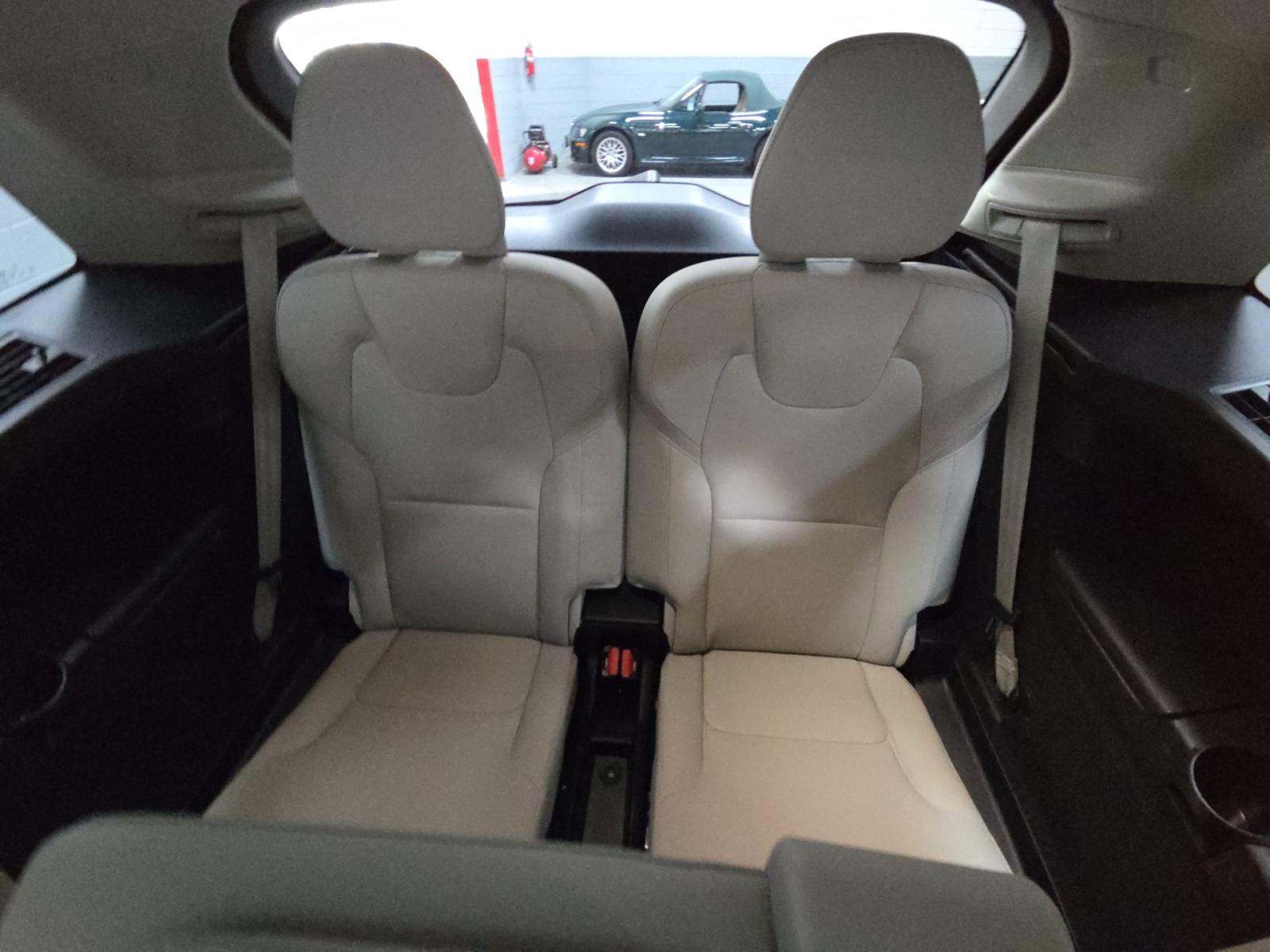 2025 Volvo XC90 B5 Core AWD