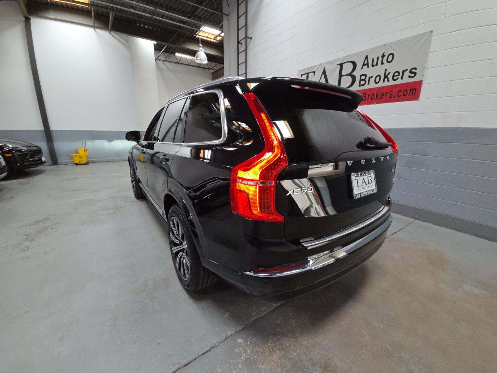 2025 Volvo XC90 B5 Core AWD