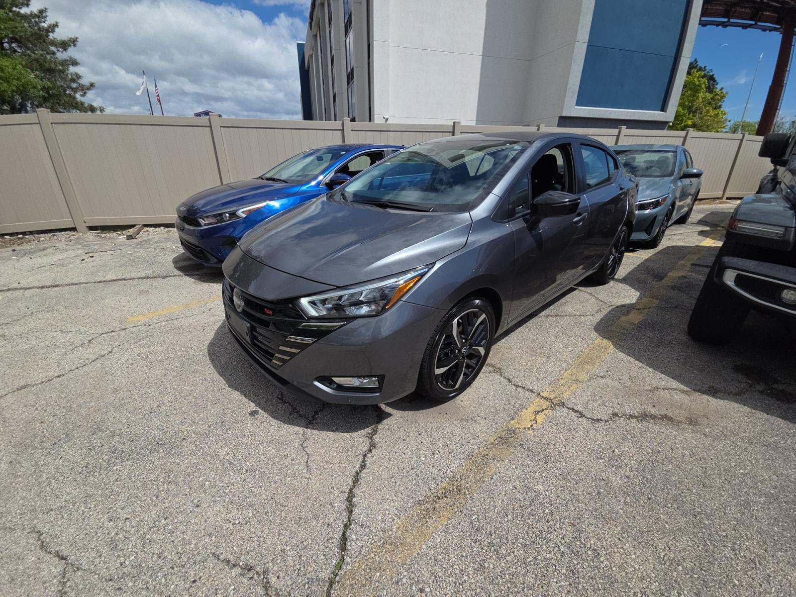 NISSAN VERSA - 1
