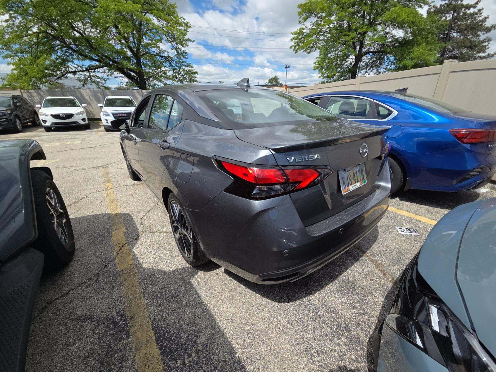 NISSAN VERSA - 2