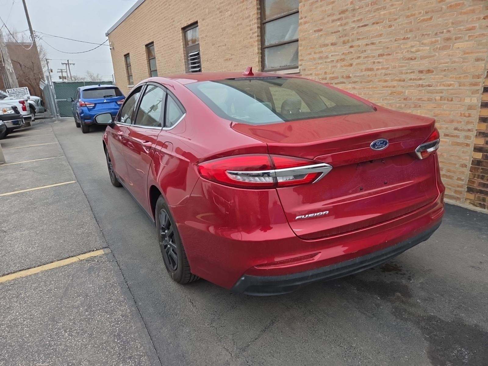 FORD FUSION - 2