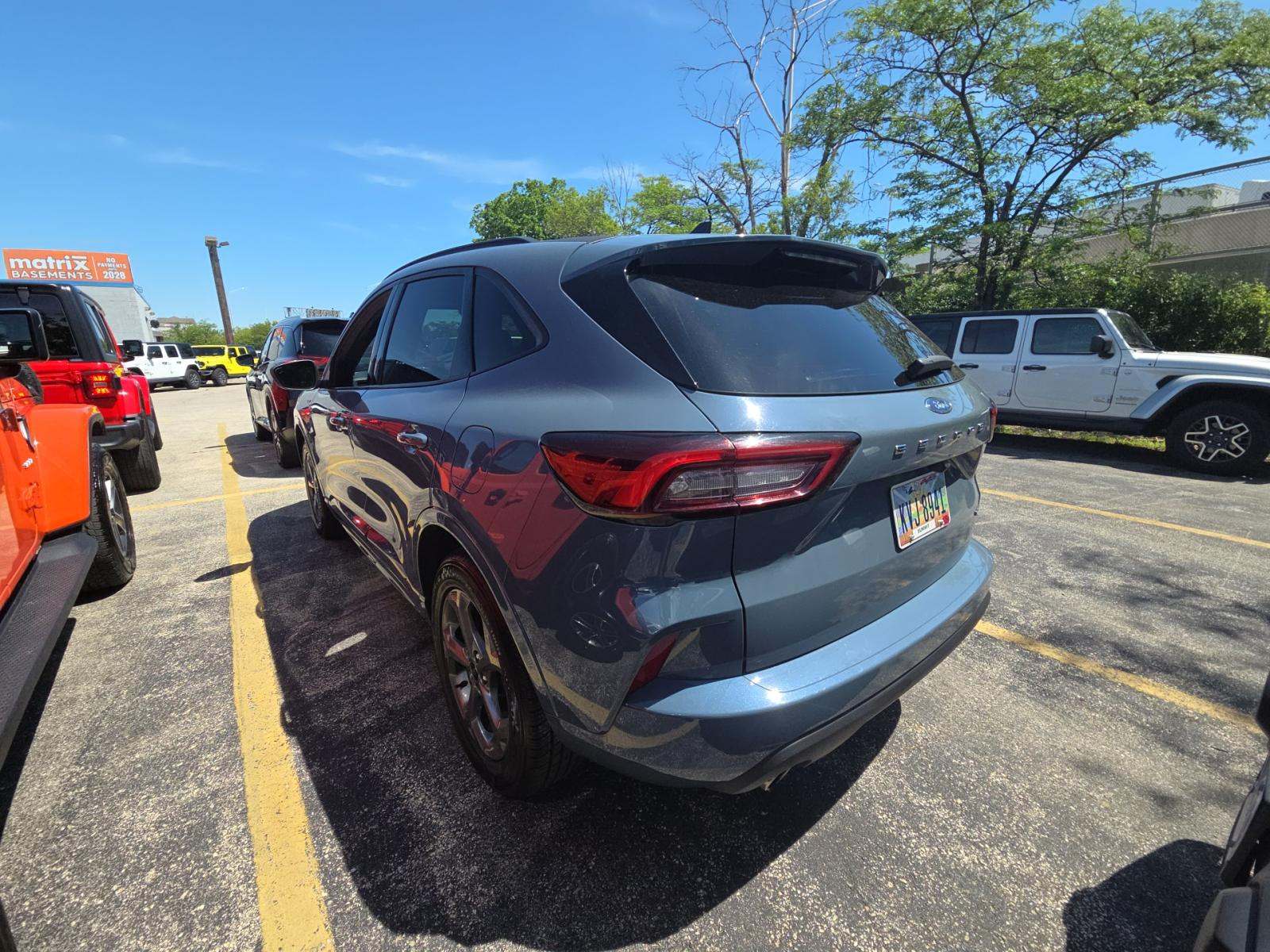 FORD ESCAPE - 2