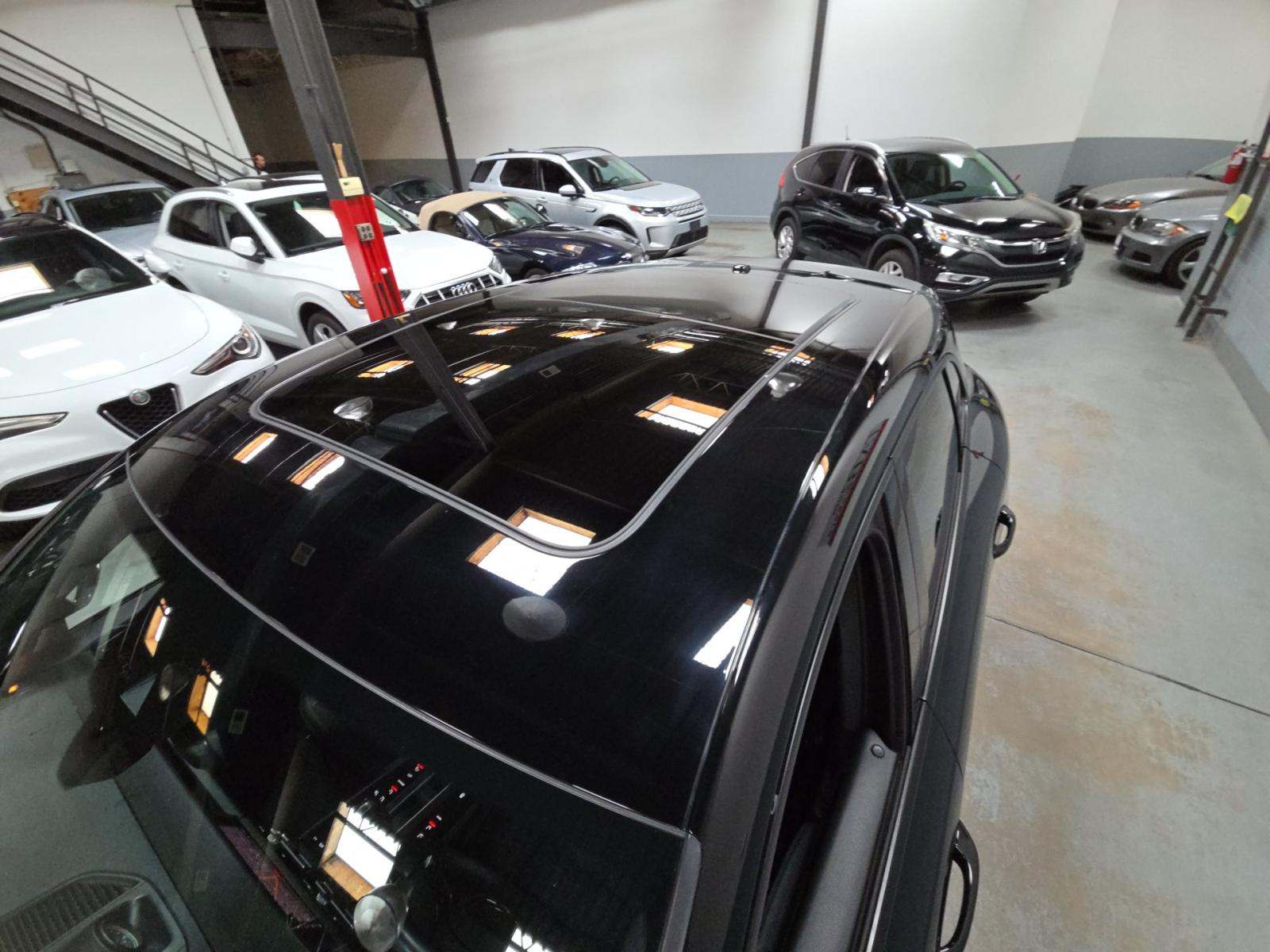 2023 Porsche Macan Base AWD