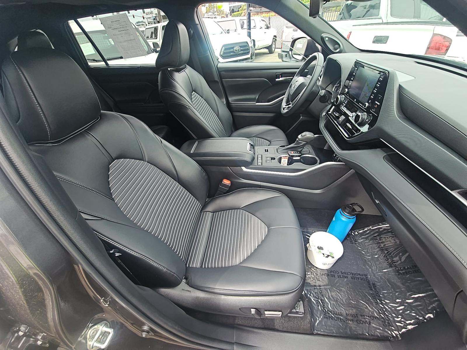 2022 Toyota Highlander XSE FWD