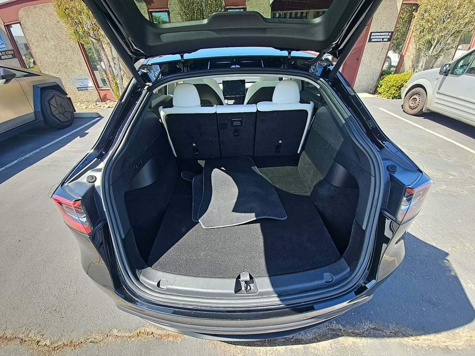 2022 Tesla Model Y Long Range AWD