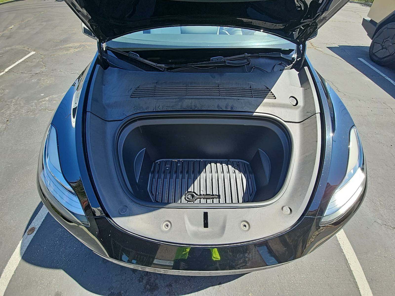 2022 Tesla Model Y Long Range AWD