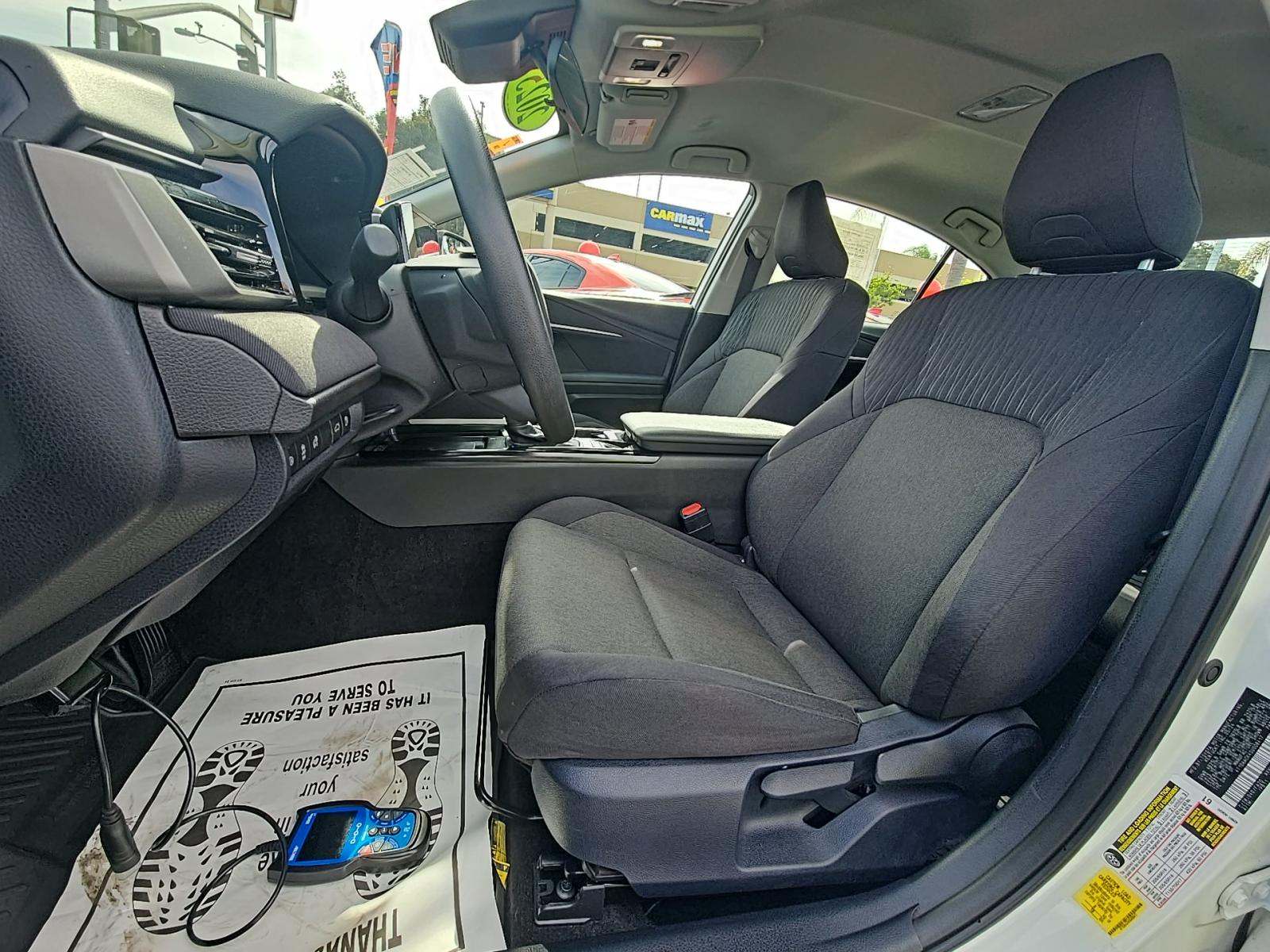 2025 Toyota Camry LE FWD