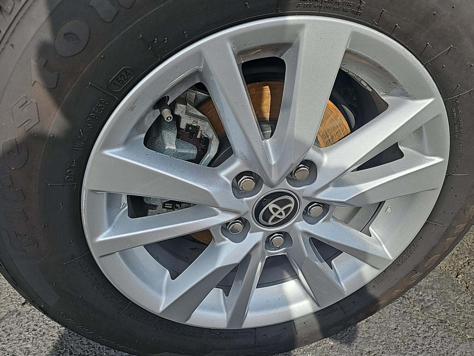 2025 Toyota Camry LE FWD